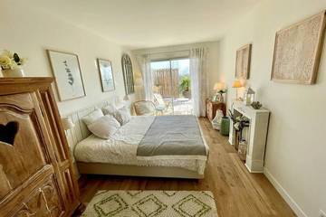 Cottage pour 2 personnes, avec sauna ainsi que jacuzzi et balcon à Labastide-Marnhac