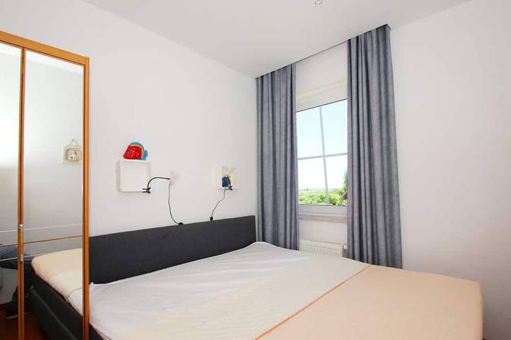 Ferienwohnung für 3 Personen, mit Garten und Terrasse in Groß Zicker - 2