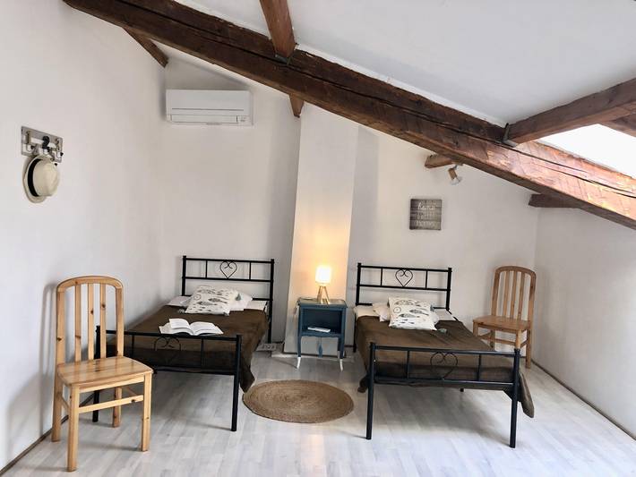Gîte pour 4 personnes, avec piscine ainsi que jardin et terrasse à Montesquieu-des-Albères - 3