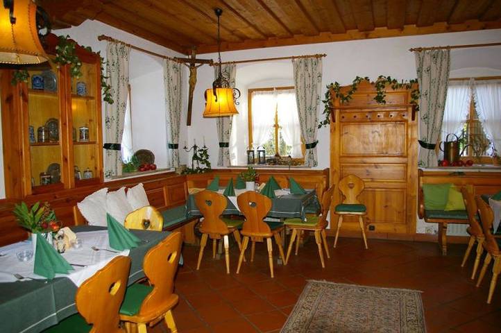 Landgasthof Goldener Pflug - Einzelzimmer Du/Wc, Fön, Sat-TV, Telefon, WLAN in Frasdorf, Chiemsee