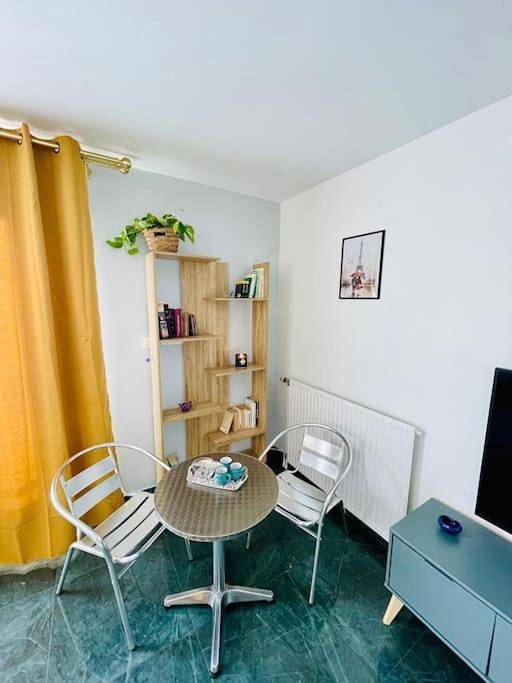 Gîte pour 6 personnes, avec balcon à Lognes - 4