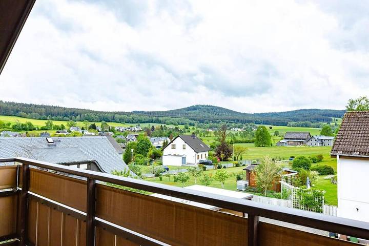 Ferienwohnung für 5 Personen, mit Balkon und Ausblick in Bad Steben