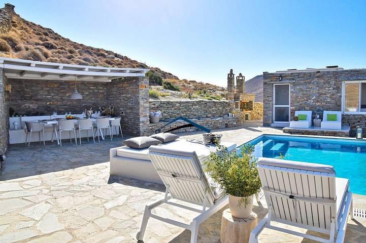 Villa pour 8 personnes, avec terrasse et jacuzzi dans Kea