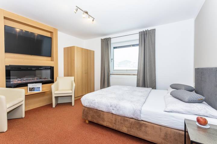 Ferienwohnung für 5 Personen, mit Balkon und Whirlpool sowie Terrasse und Garten in Neukirchen am Großvenediger - 3