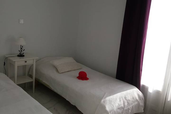 Location de vacances pour 9 personnes, avec jacuzzi et jardin à Saint-Laurent-la-Vernède - 4