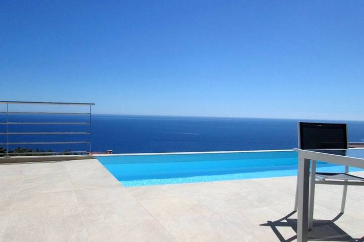 Villa pour 6 personnes, avec balcon et jacuzzi ainsi que jardin et sauna, animaux acceptés sur la Côte Vermeille