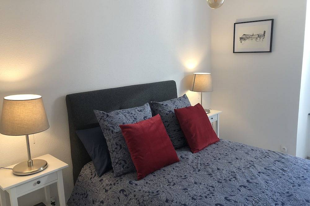 Entire apartment, Le Logis de la Tour - T3 in the historic center in Luxeuil-les-Bains, Haute-Saône