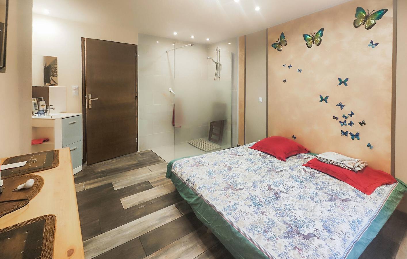 Appartement de vacances entier, Appartement confortable au centre ville avec parking - Servian 200m in Servian, Côte méditerranéenne (France)