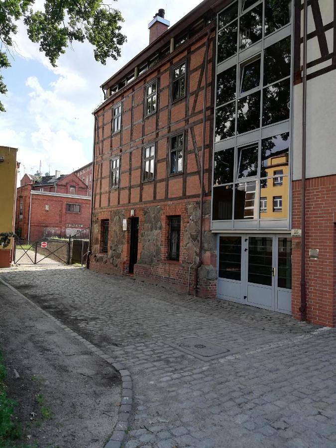 Ferienwohnung für 5 Personen, mit Whirlpool und Terrasse sowie Garten