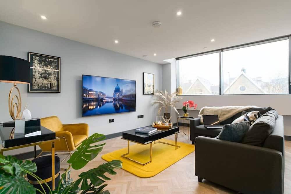 Entire apartment, Luxe 2 Bed Duplex Apt w/Balcony, 3 Bathrooms, Free Parking in Penarth, Cardiff