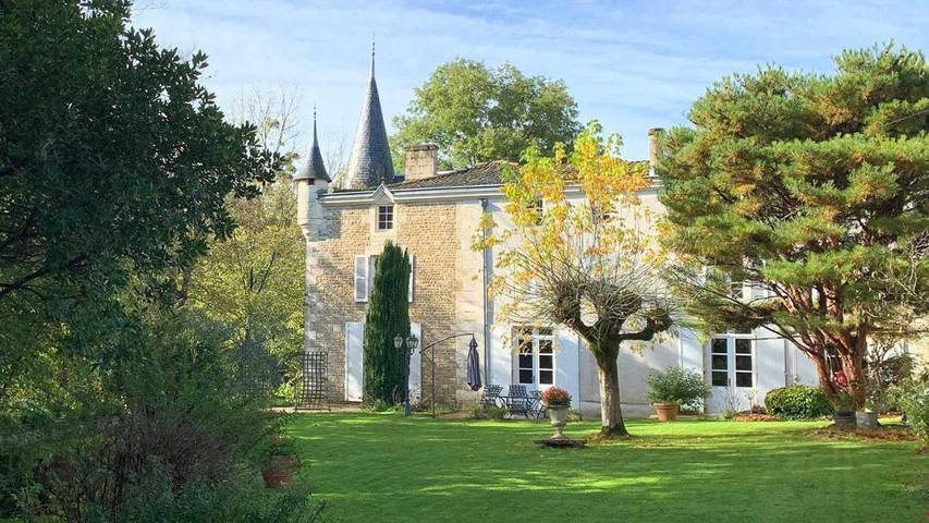 Chambre d’hôte pour 2 personnes, avec vue et piscine ainsi que sauna et jardin, animaux acceptés à Niort