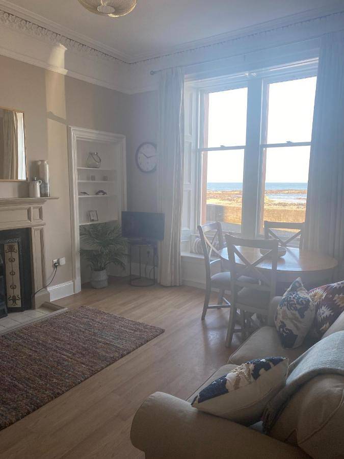 Entire apartment, Breakwater in North Berwick, Edinburgh and Lothian