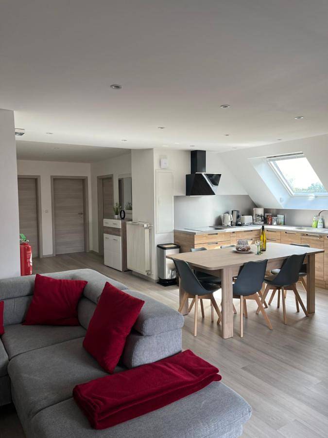 Appartement de vacances pour 7 personnes, avec vue et jardin, animaux acceptés