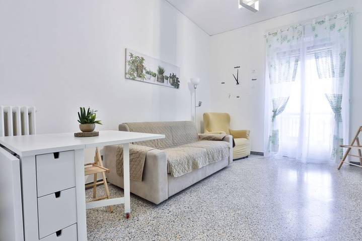 Ferienwohnung für 6 Personen, mit Balkon/Terrasse und Balkon in Salerno - 2