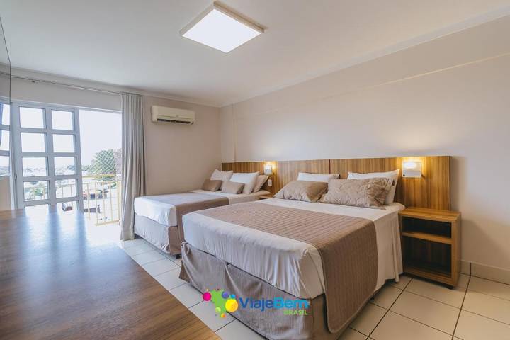 Casas e apartamentos de temporada para 4 pessoas, com jardim e sauna e ainda piscina and balcão em Caldas Novas