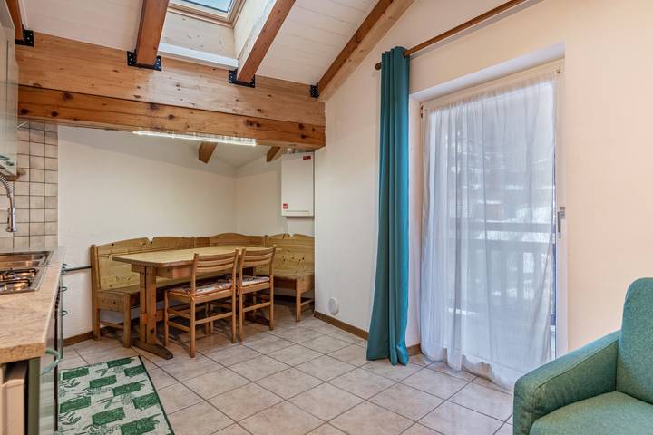 Appartamento intero, Appartamento 'Appartamento Condominio Genziana' con vista sulle montagne, balcone e Wi-Fi in Presson, Dimaro Folgarida
