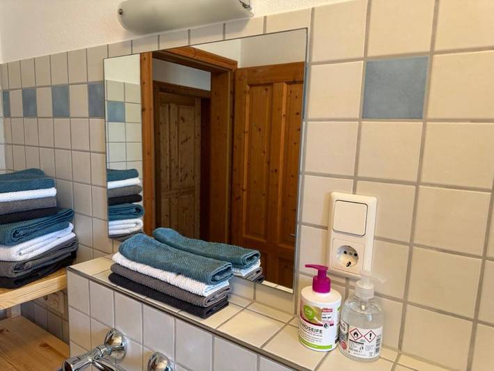 Ferienwohnung für 4 Personen, mit Terrasse und Ausblick in Münstermaifeld - 2