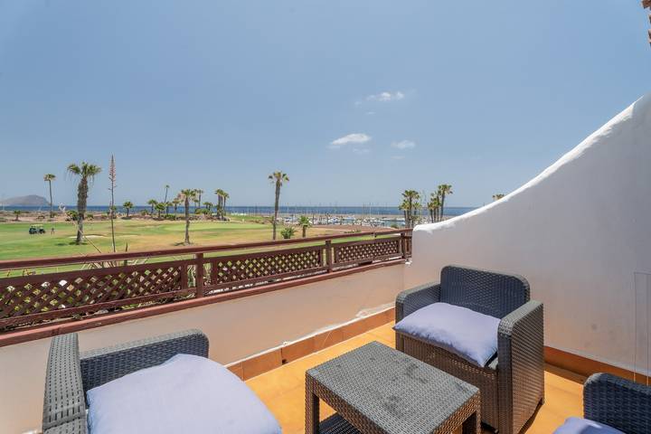 Hel lägenhet, Vacation Apartment 'Leo Frente & Amarilla Golf' with Sea View, Shared Pool and Wi-Fi in Amarilla Golf, San Miguel de Abona