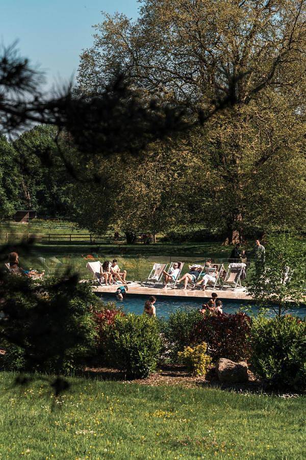 Hôtel pour 14 personnes, avec sauna ainsi que jardin et piscine