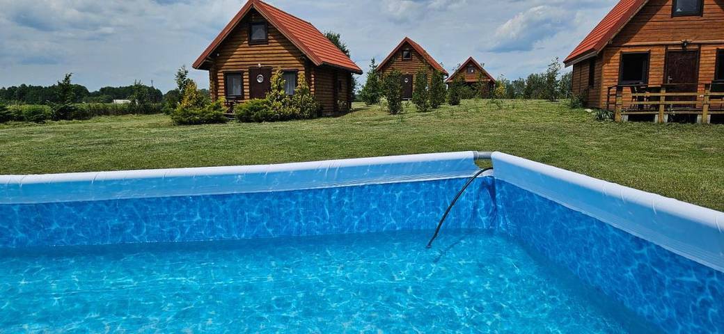 Domek letniskowy dla 6 osób, z basen i jacuzzi oraz taras na Mazury