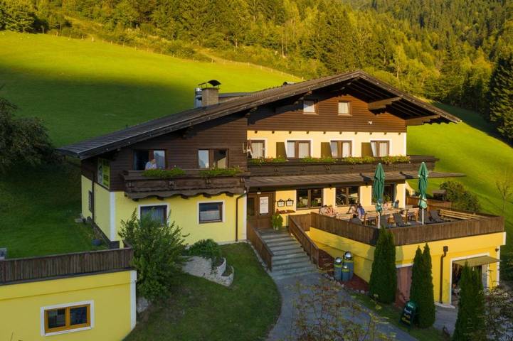 Hotel für 2 Personen, mit Terrasse in Pfarrwerfen