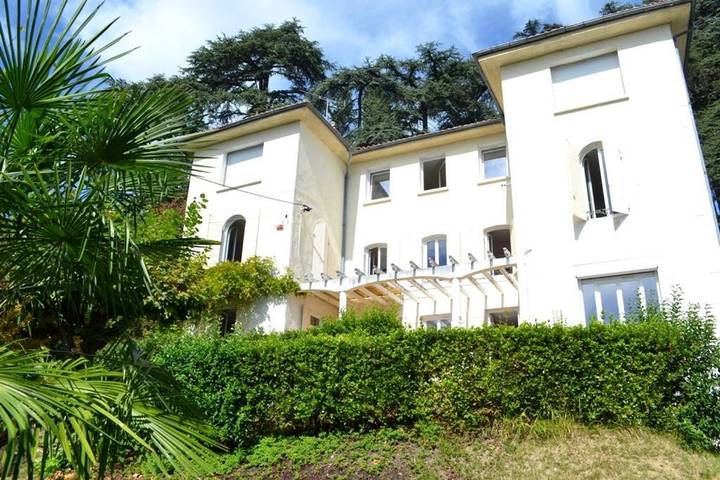 Maison d’hôte pour 4 personnes, avec Terrasse et Jardin ainsi que Piscine et Vue