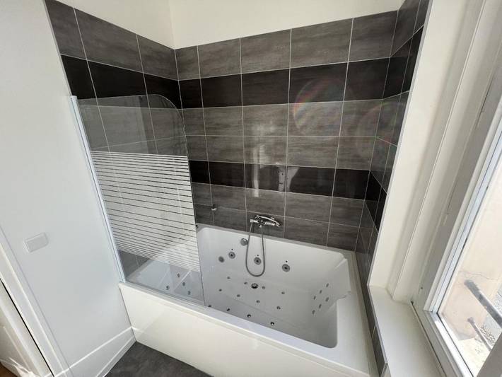 Gîte pour 2 personnes, avec terrasse et jacuzzi à Liévin