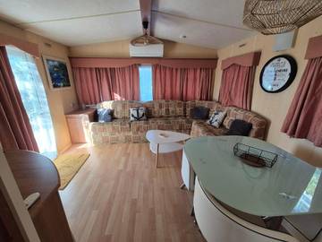 Gîte pour 11 personnes, avec terrasse et vue, animaux acceptés à Rapale