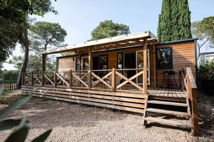 Camping pour 6 personnes, avec terrasse à Le Muy