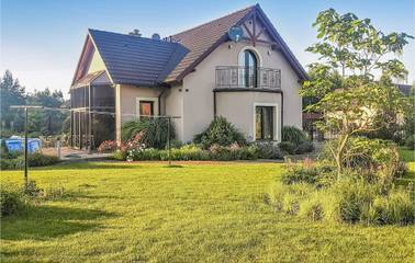 Ferienhaus für 8 Personen, mit Terrasse und Pool sowie Garten, mit Haustier in Polen