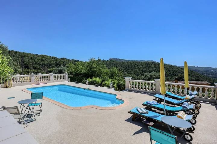 Villa pour 7 personnes, avec jardin