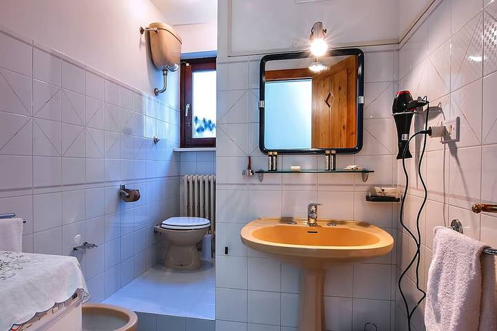 Appartamento intero, Intero Appartamento ( 72 m²) con 2 camere, 2 bagni, soggiorno e cucina in L'Aquila, Gran Sasso