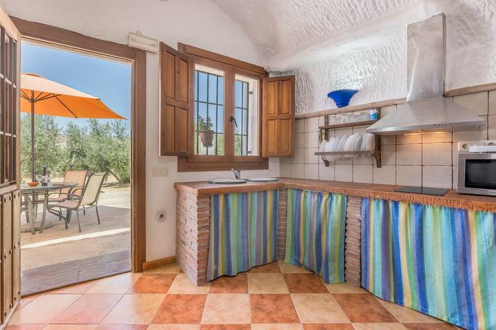 Country House 'La Higuera' with Mountain View, Wi-Fi and Air Conditioning in Fonelas, Geoparque de Granada