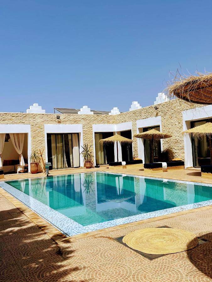 Villa pour 8 personnes, avec piscine et terrasse