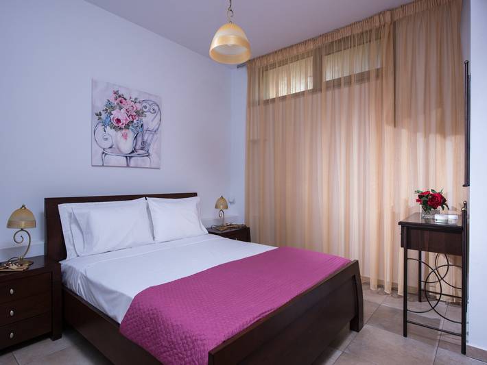 Location de vacances pour 10 personnes, avec jardin et terrasse à Chersónissos - 2