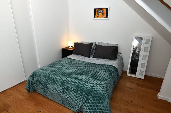 Location de vacances pour 15 personnes, avec Jacuzzi et Jardin à Rosny-sous-Bois - 2