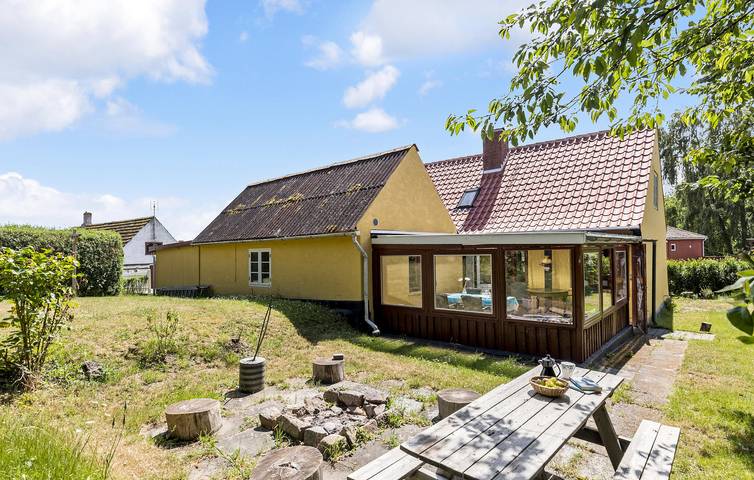 Ferienhaus für 6 Personen, mit Terrasse und Garten