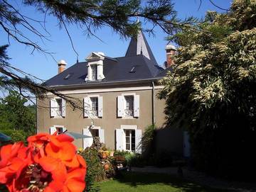 Cottage pour 2 personnes, avec jardin ainsi que piscine et jacuzzi à Mareuil-sur-Lay-Dissais