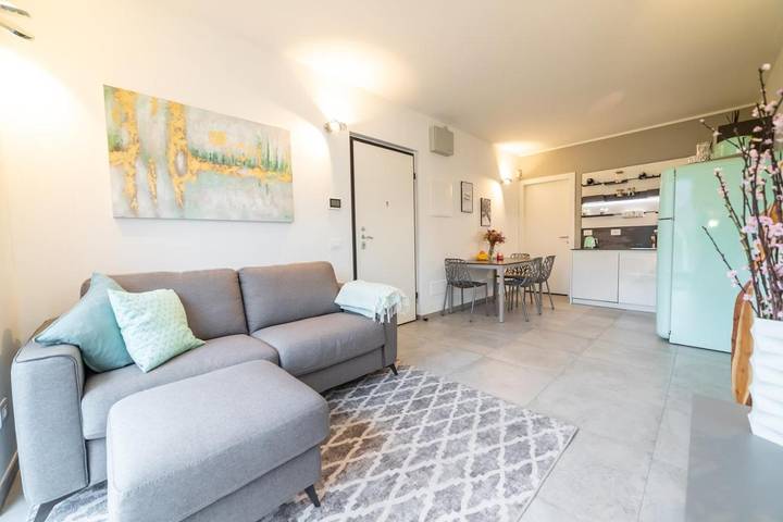 Ferienwohnung für 6 Personen, mit Balkon und Terrasse sowie Garten und Pool