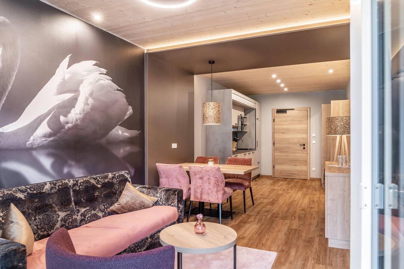 Appartement entier, Schwanen-Nest : vue sur les montagnes, balcon et Wi-Fi in Pflach, District de Reutte