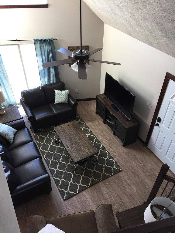 New 2017 Bridges Bay Cabin 3Br / 2Ba + Loft für separaten Raum Kinder in Dickinson County