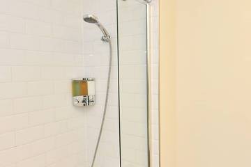 Apartment for 6 People in Crawley, High Weald, Photo 2