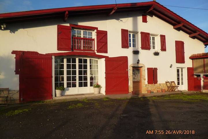 Appartement de vacances pour 5 personnes, avec terrasse et jardin