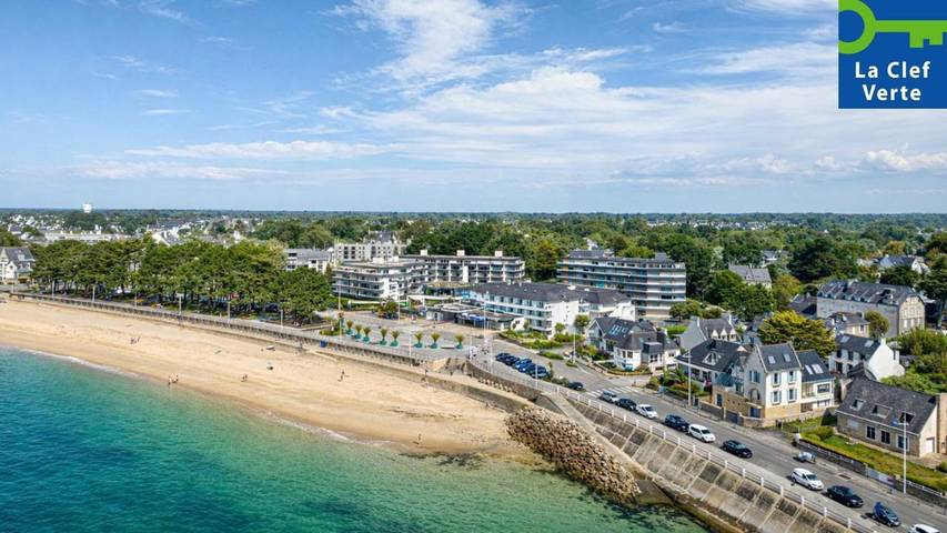 Appart’hôtel pour 4 personnes, avec Balcon et Terrasse ainsi que Jacuzzi et Jardin