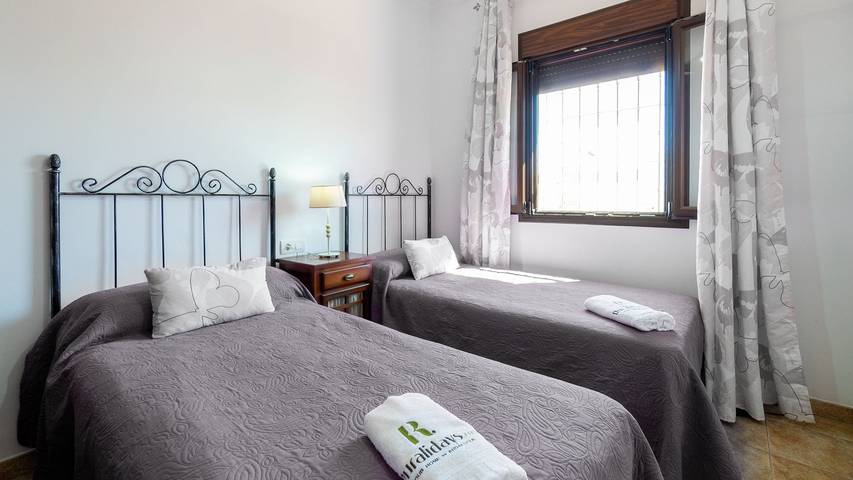 Villa für 6 Personen, mit Pool und Balkon/Terrasse in Torrox - 4