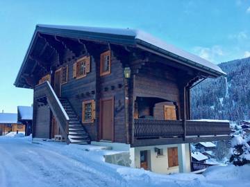 Gîte pour 5 personnes, avec vue et balcon dans Morgins