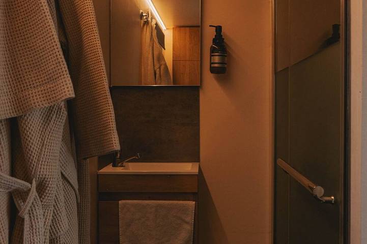 Maple Cottage - Tiny House with private spa in Lustin, Profondeville