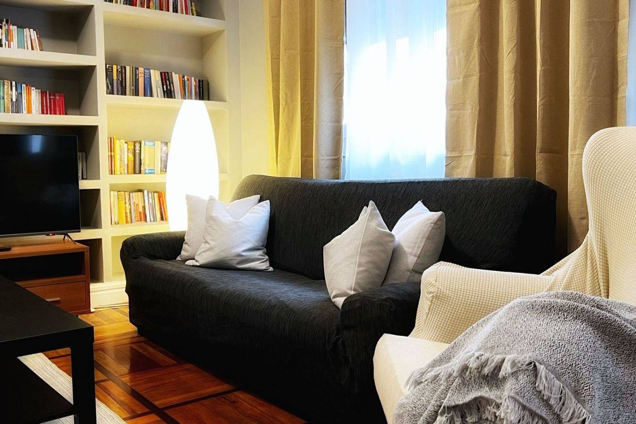 Ganze Wohnung, Central and spacious apartment with wifi in Bilbao, Bizkaia
