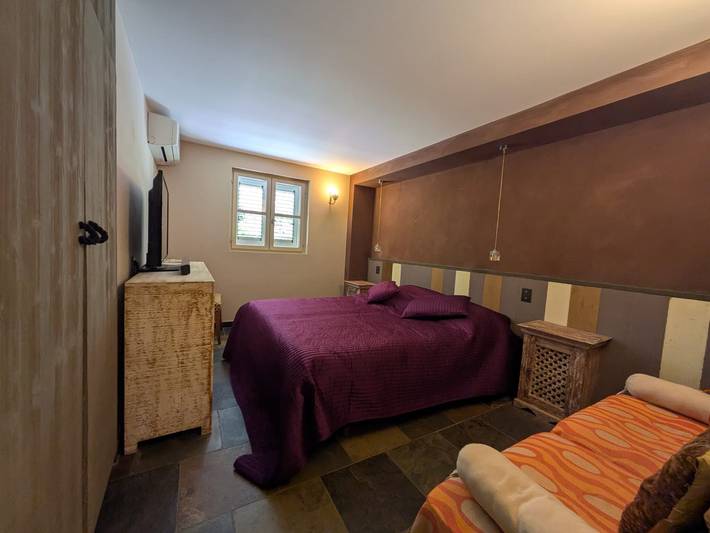 Location de vacances pour 8 personnes, avec jardin dans Plage de la Garonnette - 4