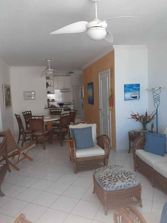 Ganze Wohnung, Wunderschöne Passform, stehend im Sand mit spektakulärem Meerblick. Makellos in Praia São Lourenço, Bertioga